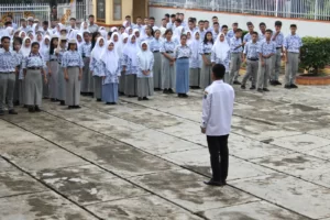 Kegiatan Upacara Memperingati Hari Guru